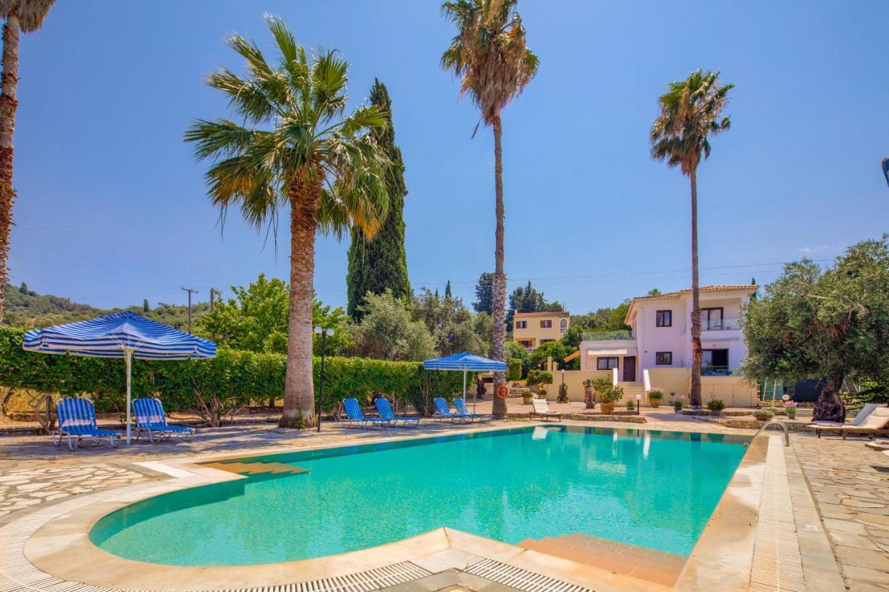 Villa Lianolia Peritheia Exterior photo