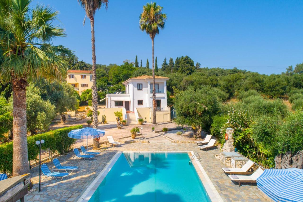 Villa Lianolia Peritheia Exterior photo