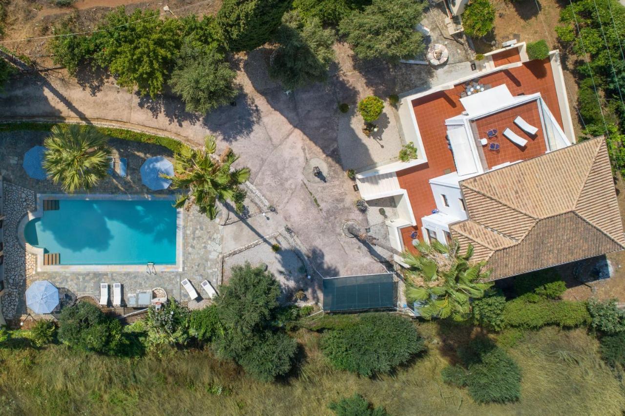 Villa Lianolia Peritheia Exterior photo